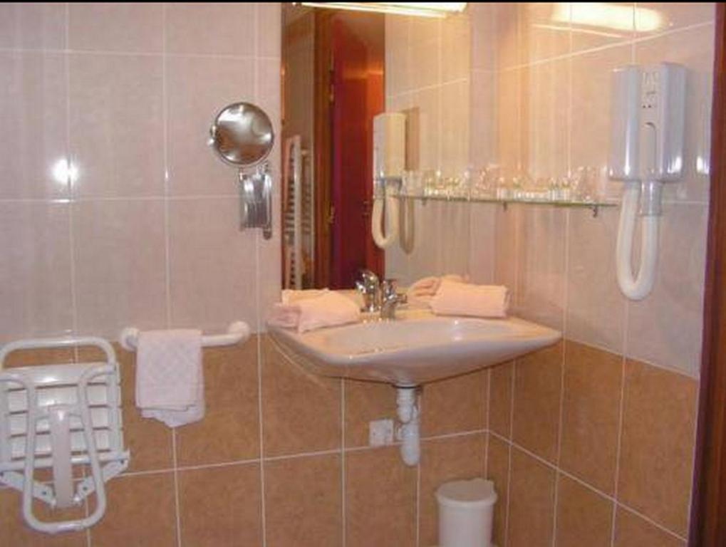 Au P'Tit Quinquin Hotel Le Val-Saint-Père Kamer foto