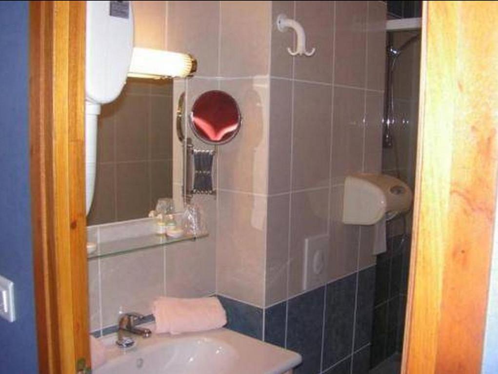 Au P'Tit Quinquin Hotel Le Val-Saint-Père Kamer foto