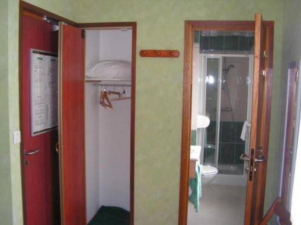 Au P'Tit Quinquin Hotel Le Val-Saint-Père Kamer foto