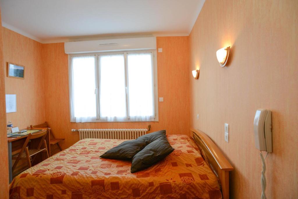 Au P'Tit Quinquin Hotel Le Val-Saint-Père Buitenkant foto