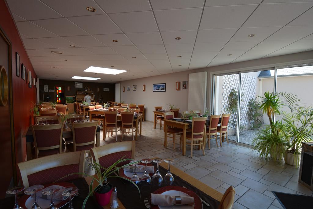 Au P'Tit Quinquin Hotel Le Val-Saint-Père Buitenkant foto
